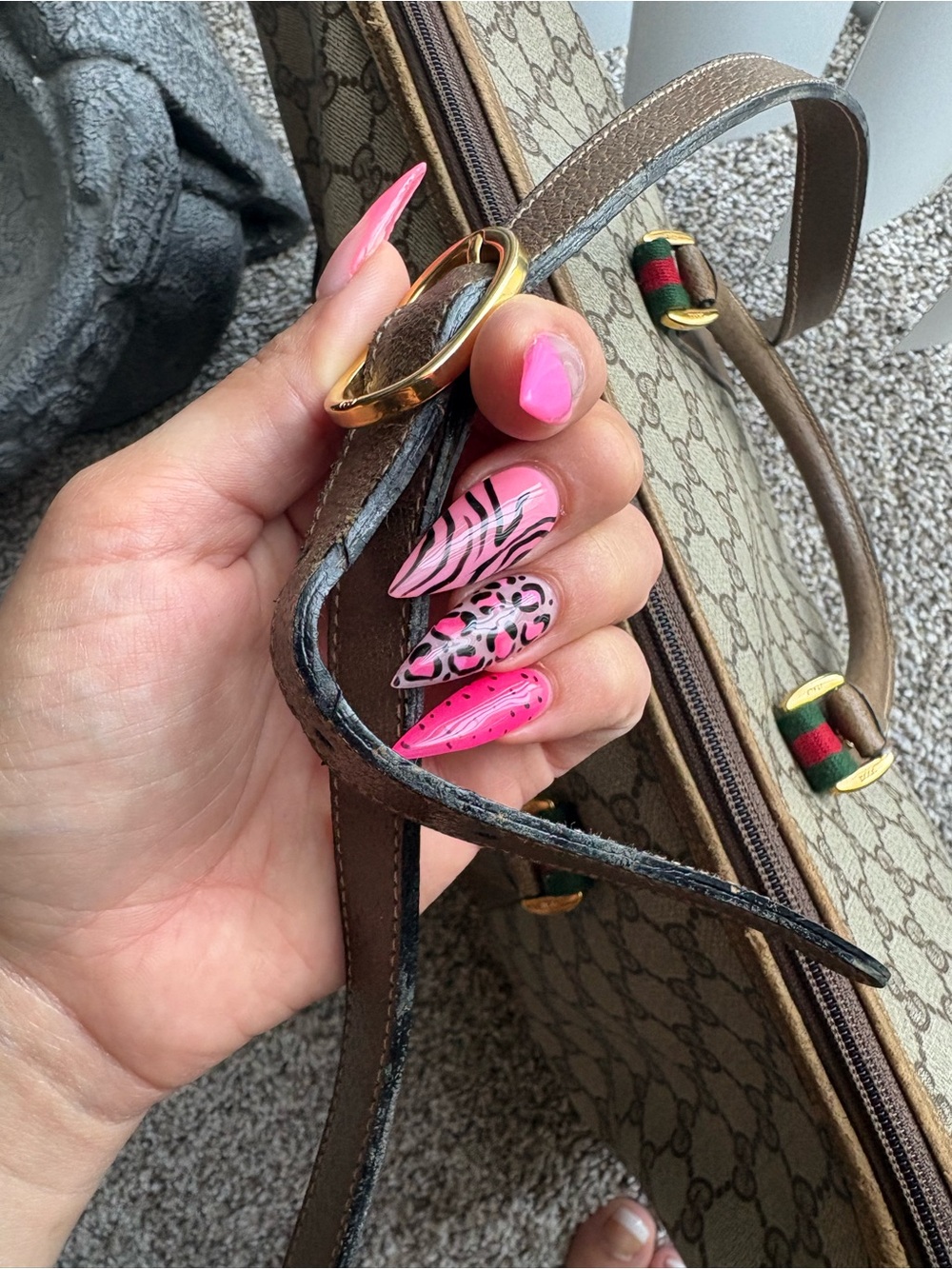 Gucci Business Bag in GG Supreme Canvas - Picture 10 of 16